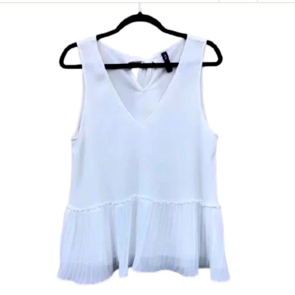 𝅺ZARA Pleated V-Neck White Peplum Ruffle Swing Tank Top
